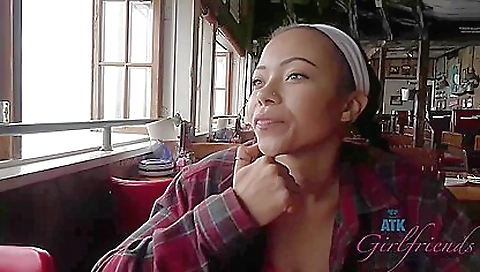 Hotie cut bonks on a stripper