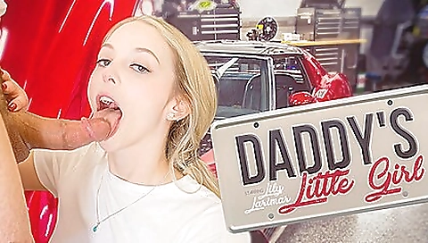 Blonde sluttyates loves getting her pussy pounded