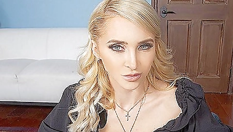 Mas vivale's pussy is ready for her husband