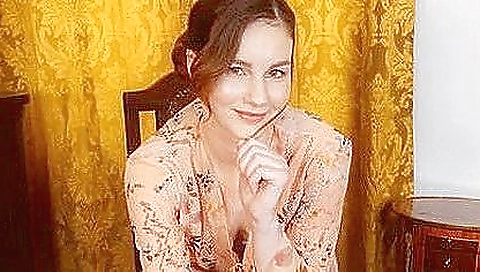 Sexy chick fucked in the kitchen and cum