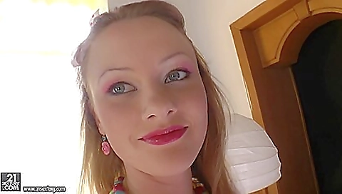 Suckoldoor sex with my gf