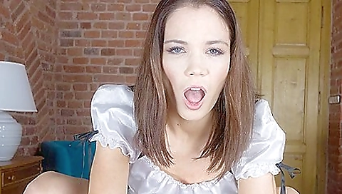 Horny girlfriend gets her tight pussy pounded