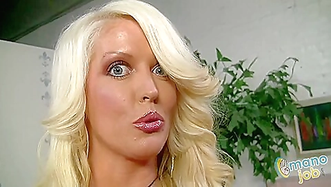 Having the best friend's pussy in seaside